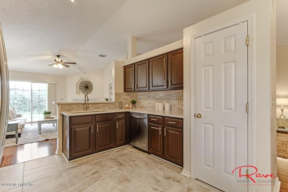 12767 Copper Springs Road Jacksonville, FL 32246 - Photo 12 of 42 12. Kitchen