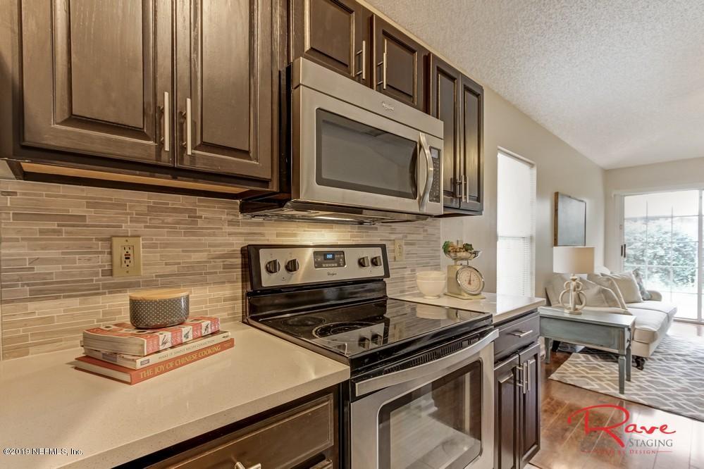 12767 Copper Springs Road Jacksonville, FL 32246 - Photo 9 of 42 9. Kitchen