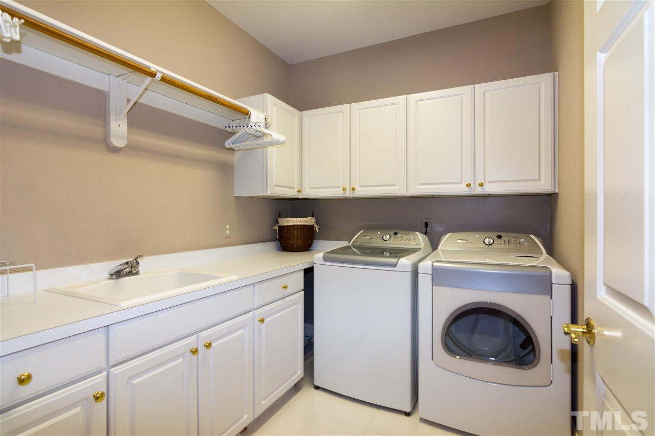 4737 Sharpstone Lane Raleigh, NC 27615 - Photo 14 of 25