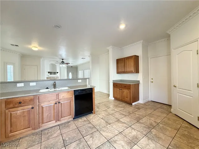 $2,450 | 8896 Tomnitz Avenue, Las Vegas, NV 89178