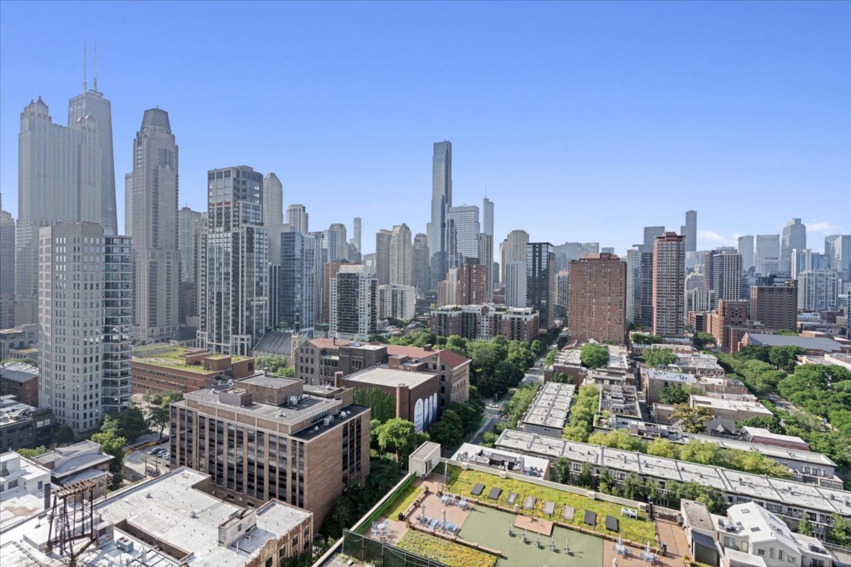 111 West Maple Street, Unit 2012 Chicago, IL 60610 - Photo 14 of 15