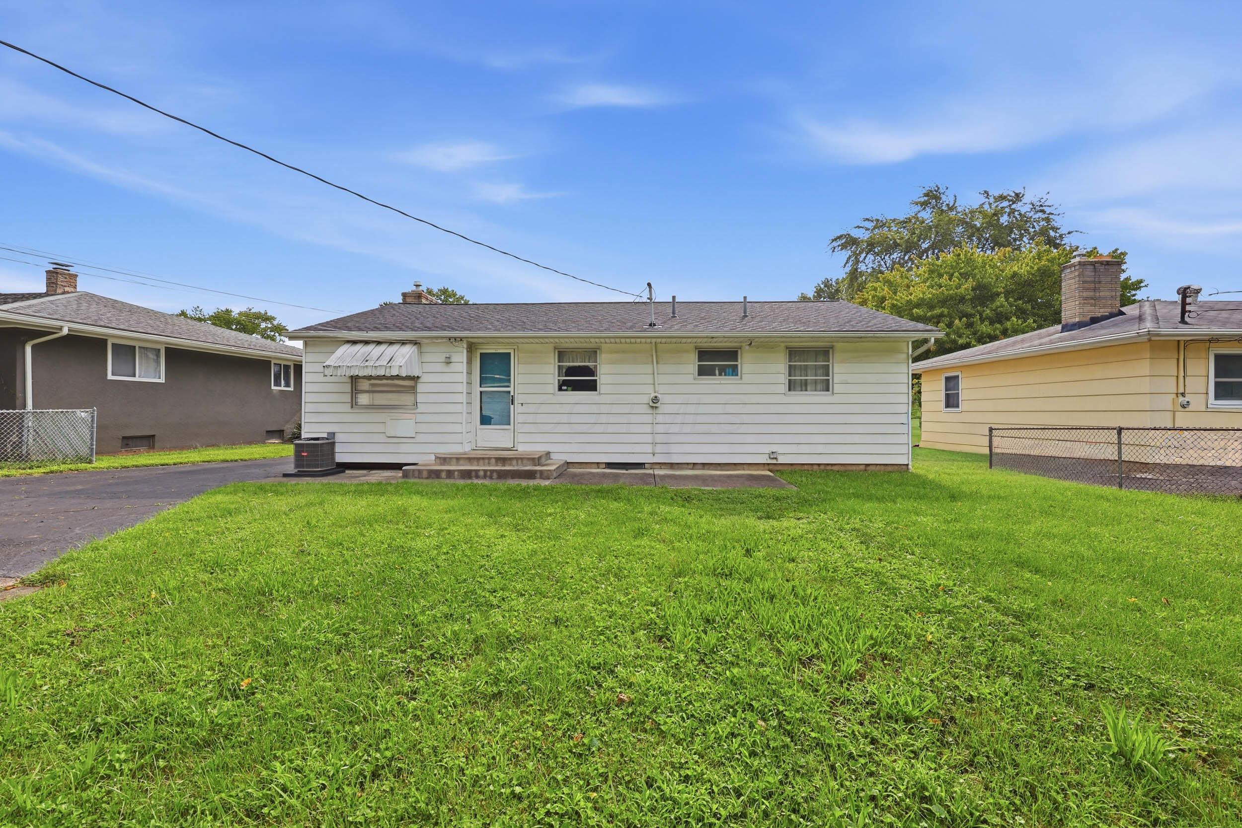 1437 Cunard Road Columbus, OH 43227 - Photo 22 of 28 Exterior back