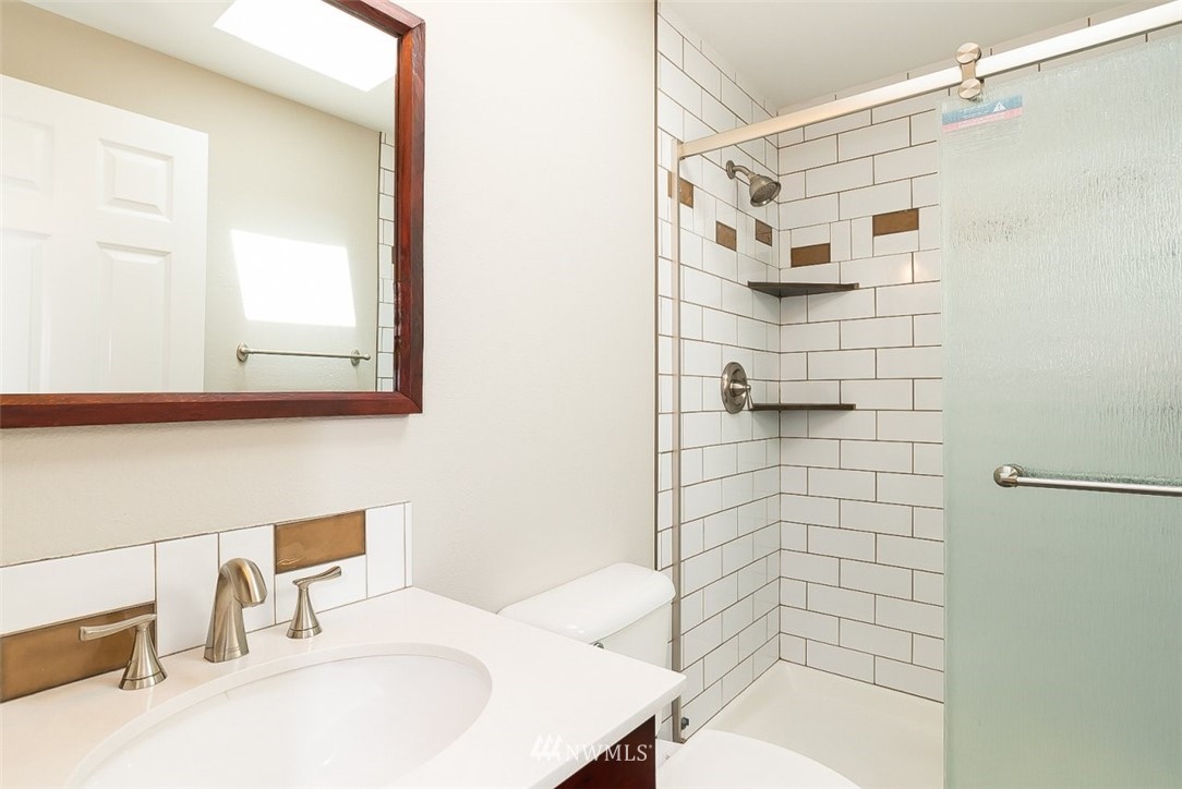 11908 Northeast 159th Street Bothell, WA 98011 - Photo 17 of 25 Gallery Image 17