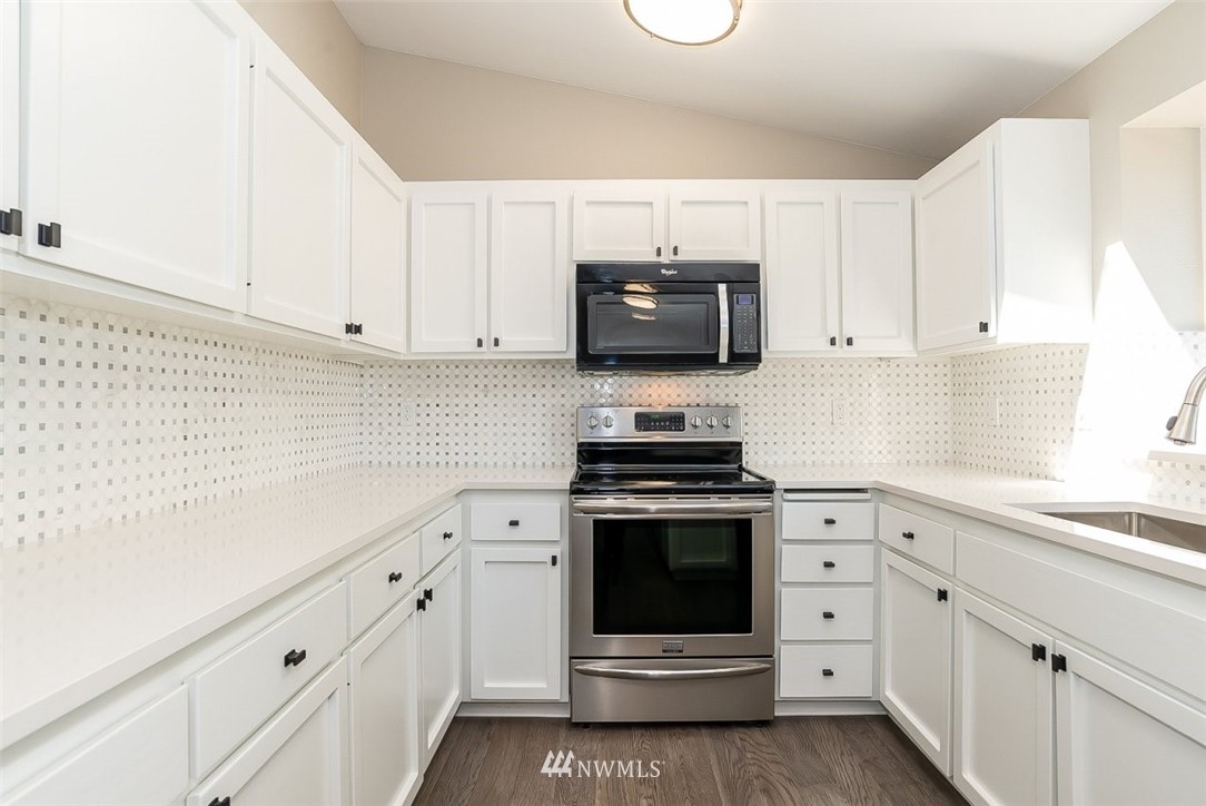 11908 Northeast 159th Street Bothell, WA 98011 - Photo 7 of 25 Gallery Image 7