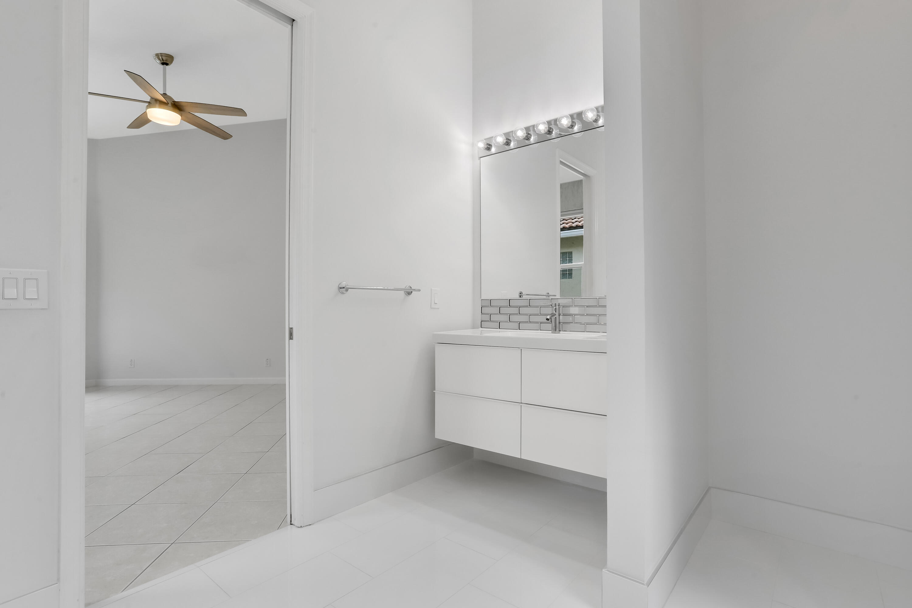 7160 Northwest Turtle Walk Boca Raton, FL 33487 - Photo 24 of 37 Master Suite Bathroom