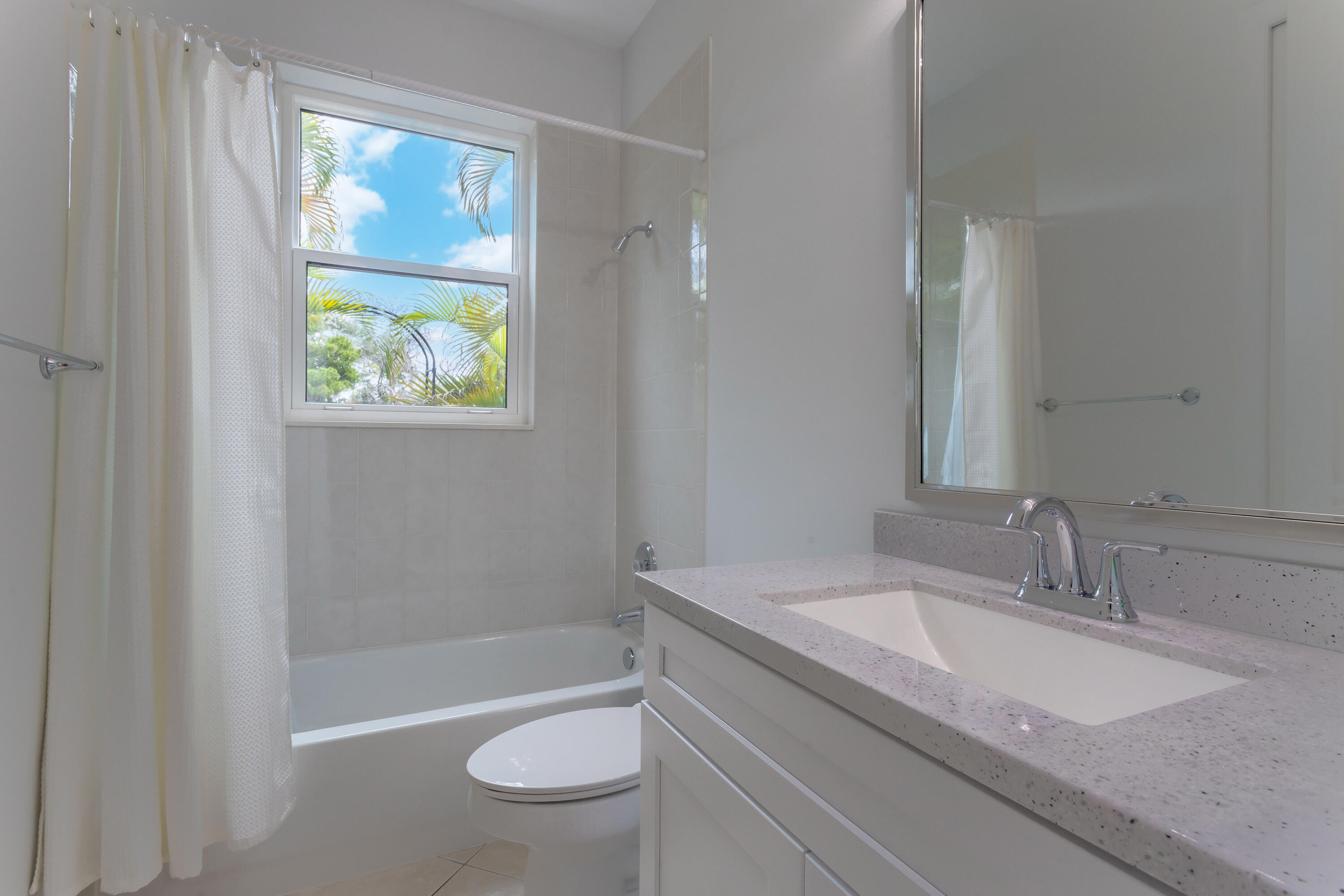 7160 Northwest Turtle Walk Boca Raton, FL 33487 - Photo 27 of 37 2nd Bathroom