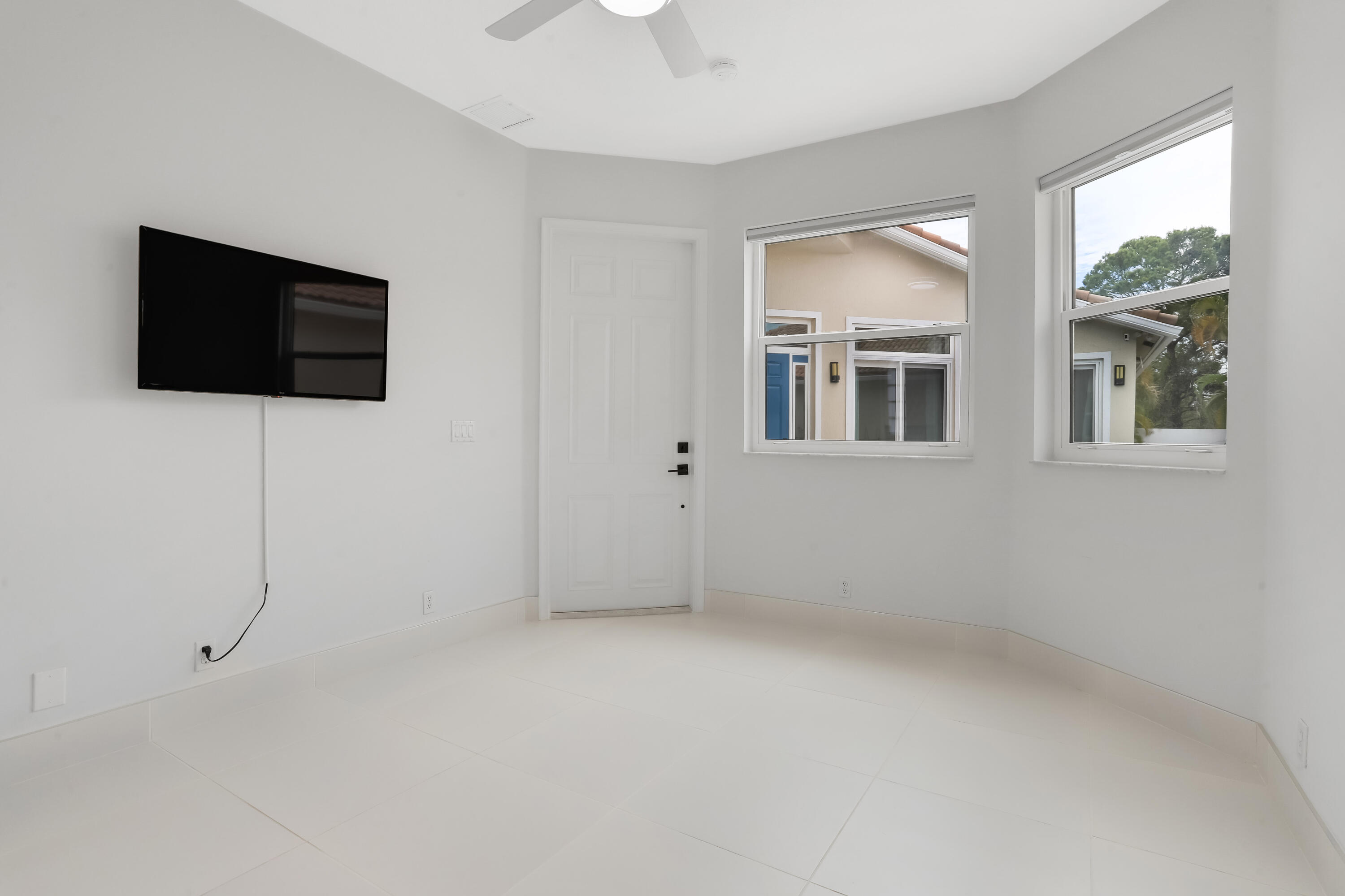7160 Northwest Turtle Walk Boca Raton, FL 33487 - Photo 30 of 37 Guess Suite