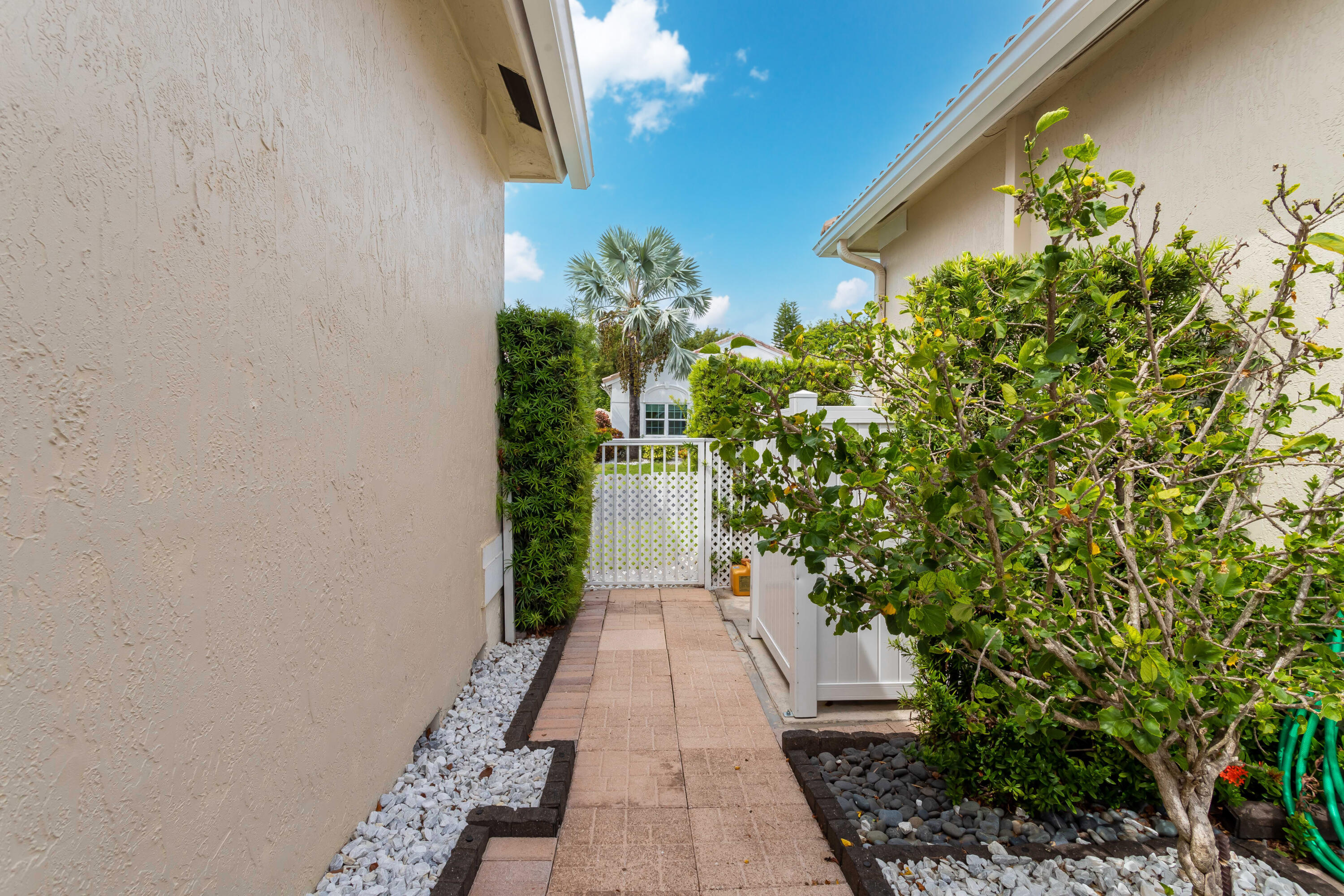 7160 Northwest Turtle Walk Boca Raton, FL 33487 - Photo 36 of 37 Exterior Area