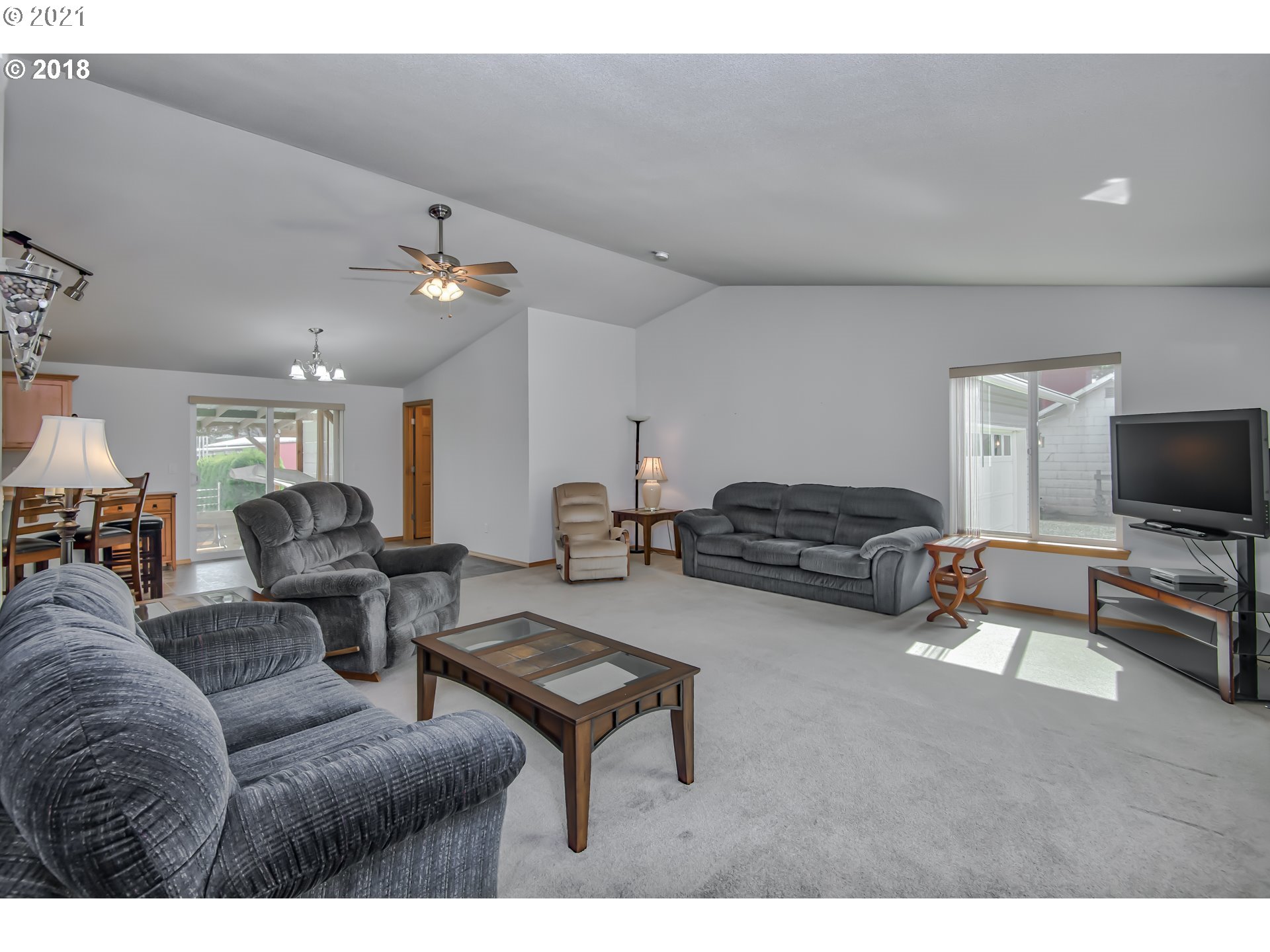 22345 Southwest Dejong Road McMinnville, OR 97128 - Photo 4 of 27 Gallery Image 4