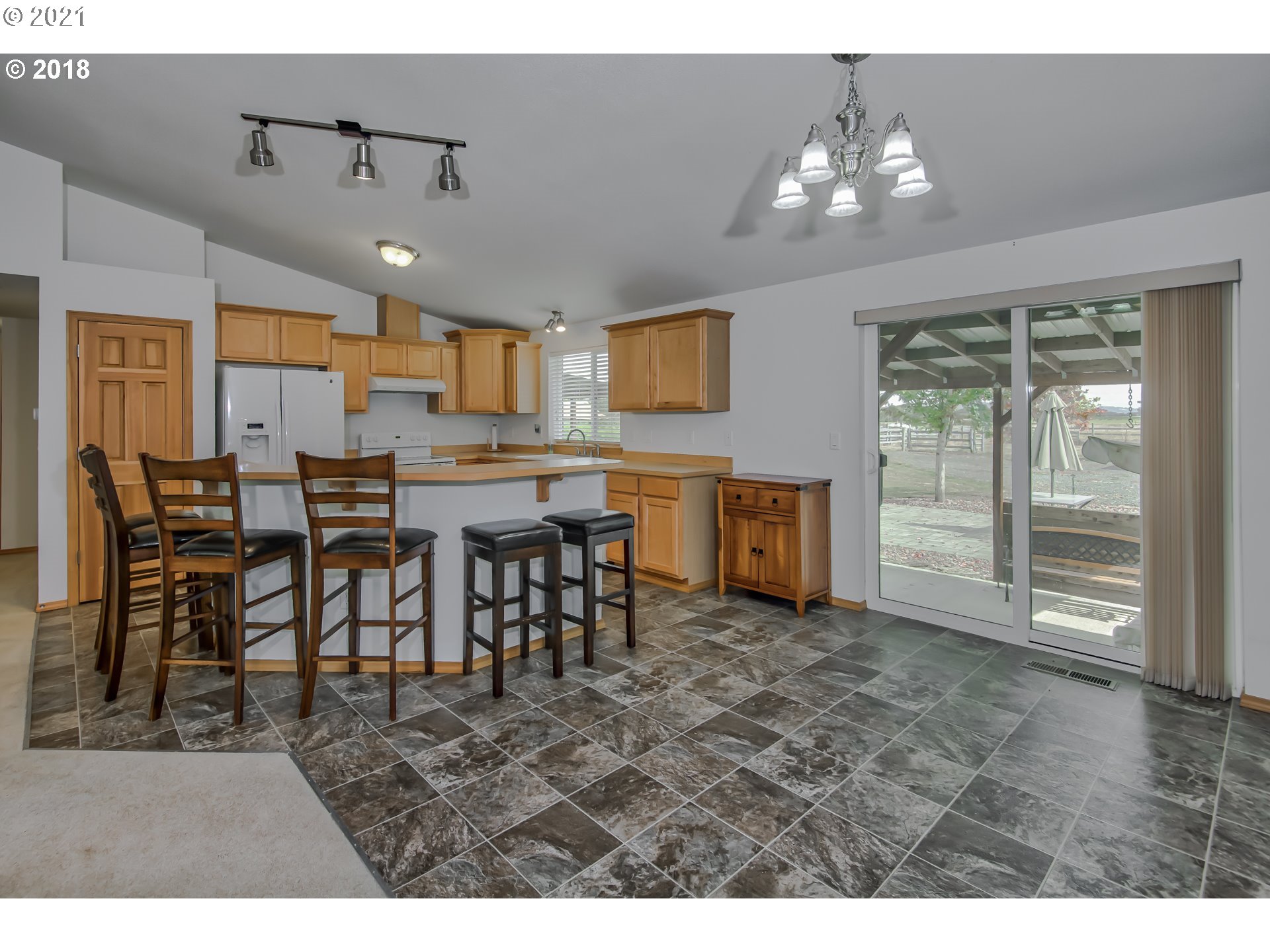 22345 Southwest Dejong Road McMinnville, OR 97128 - Photo 6 of 27 Gallery Image 6
