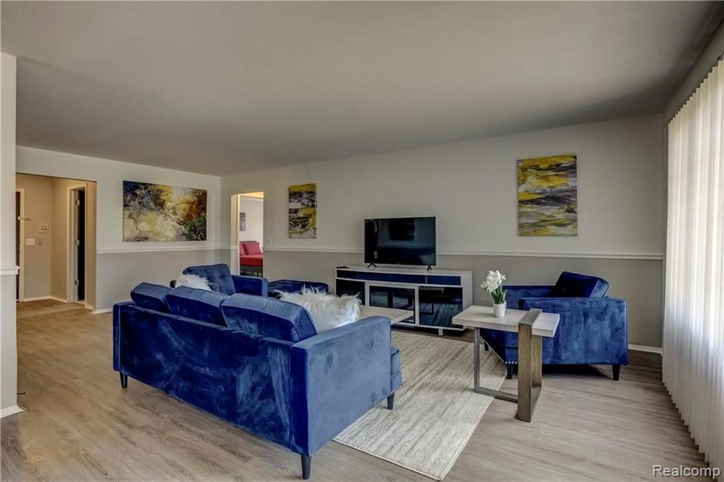 32023 West 14 Mile Road, Unit 203 Farmington, MI 48334 - Photo 4 of 13