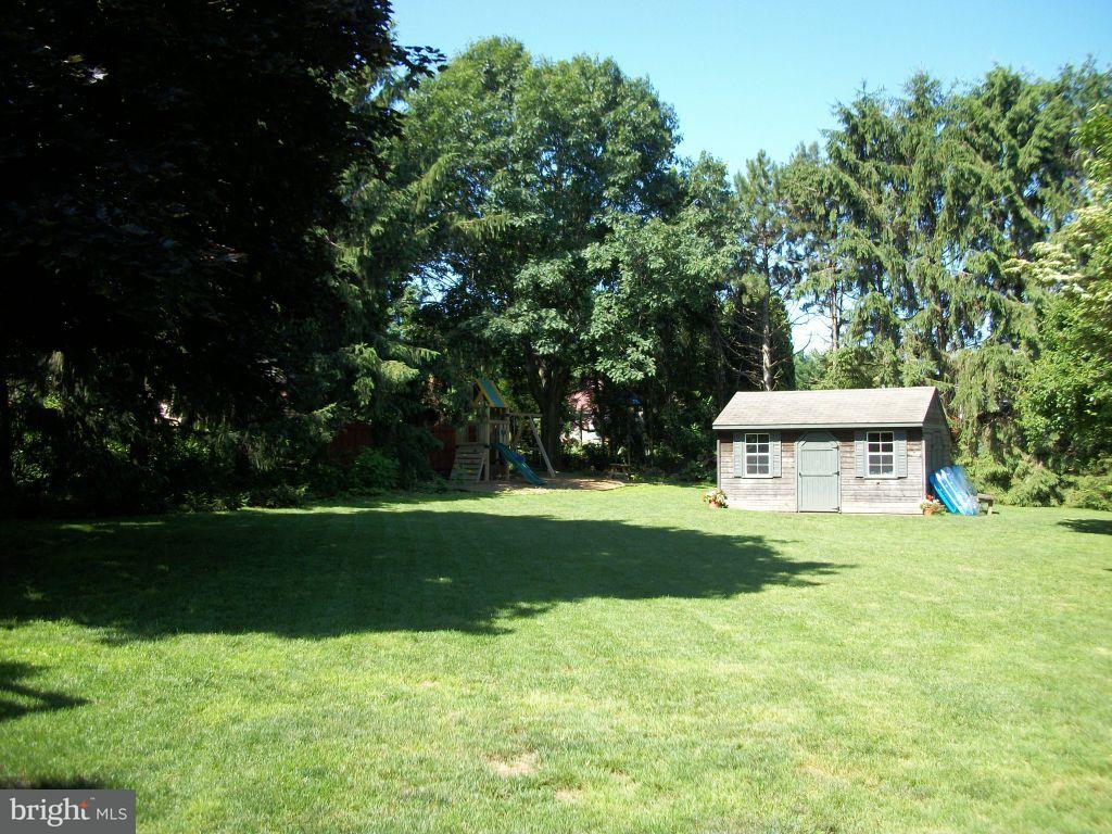 919 Rabbit Hill Road Lititz, PA 17543 - Photo 7 of 35
