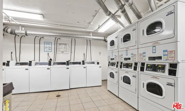 $585,000 | 10982 Roebling Avenue, Unit 518, Los Angeles, CA 90024