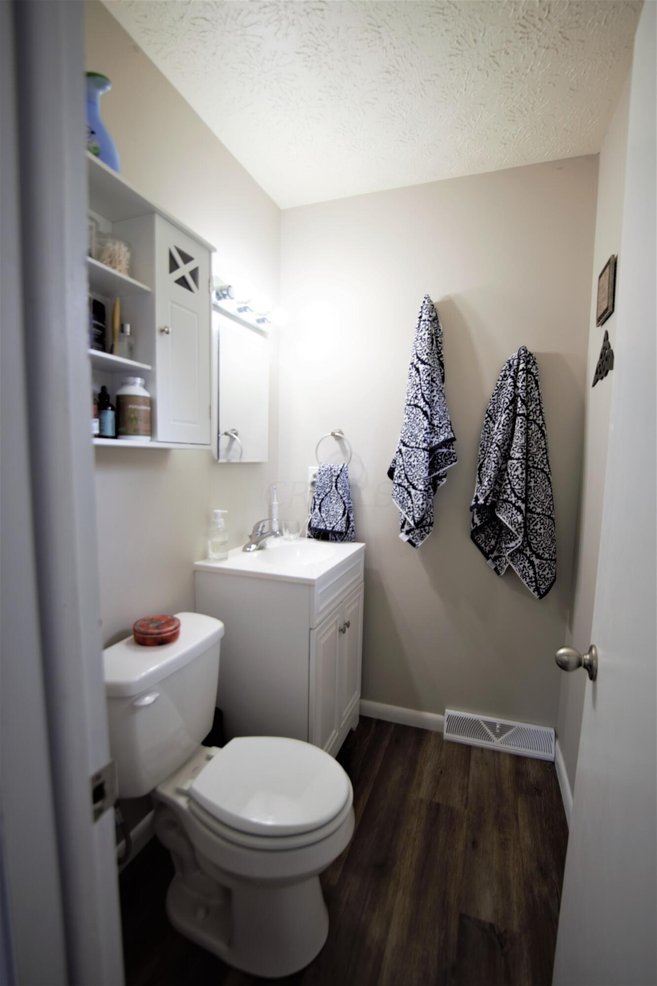 11925 Morse Road Southwest Pataskala, OH 43062 - Photo 8 of 14 master bath