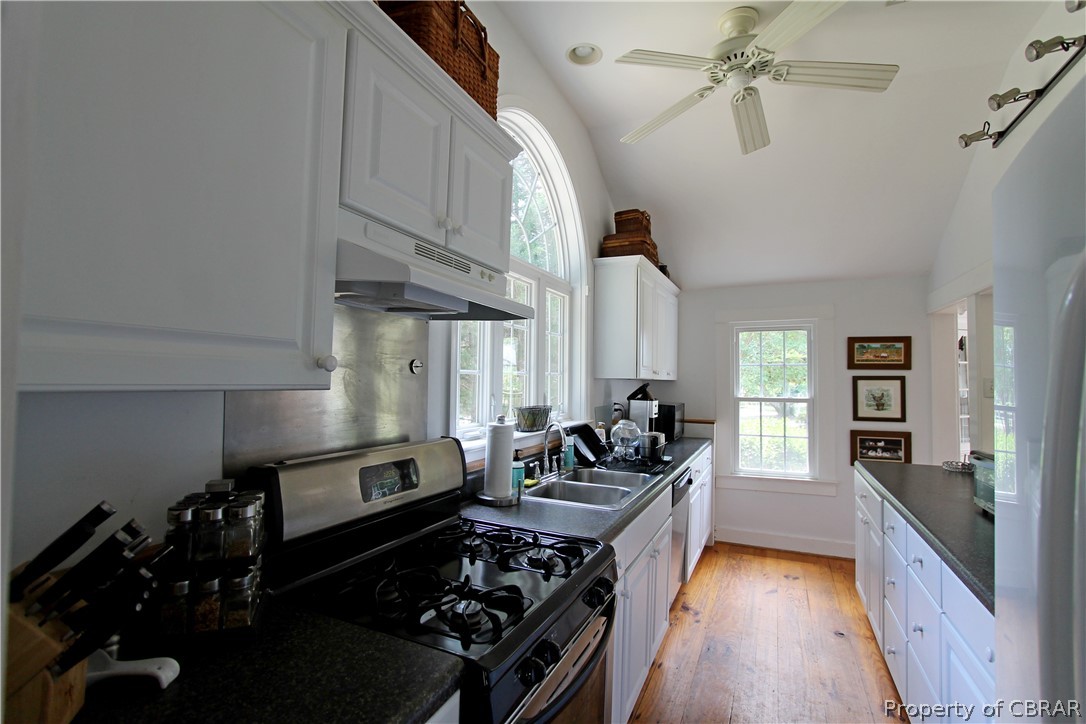 2319 Mosquito Point Road White Stone, VA 22578 - Photo 12 of 21 Gallery Image 12