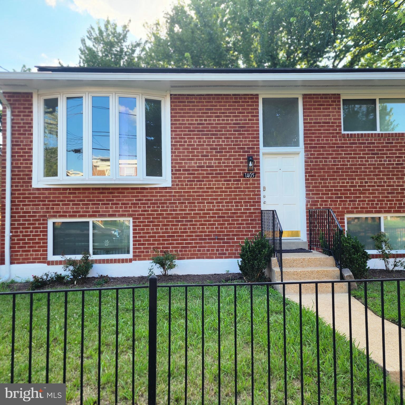 1405 42nd Street Southeast Washington, DC 20020 - Photo 3 of 36 Main View