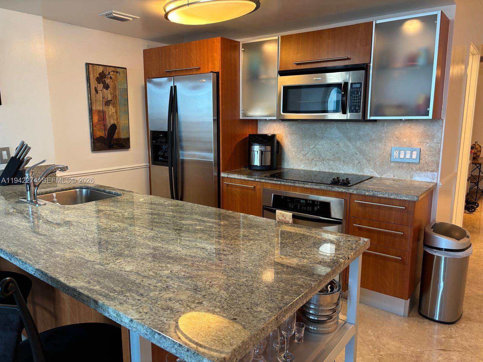 185 Southwest 7th Street, Unit 1502 Miami, FL 33130 - Photo 9 of 37