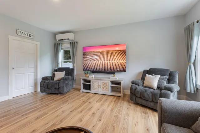 $674,900 | 19 Winters Road, Holden, ME 04429