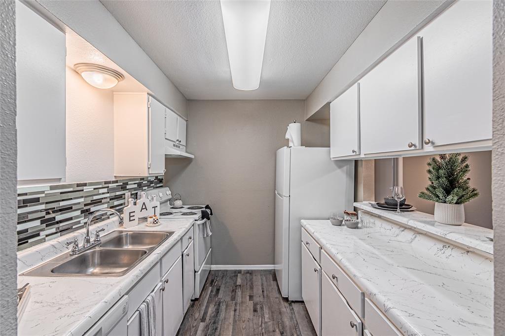 300 West Wintergreen Road DeSoto, TX 75115 - Photo 9 of 18