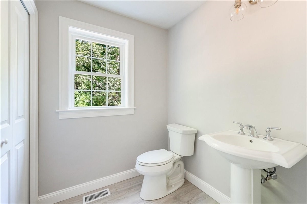75 Fern Hollow Road Bridgewater, MA 02324 - Photo 9 of 23 Gallery Image 9