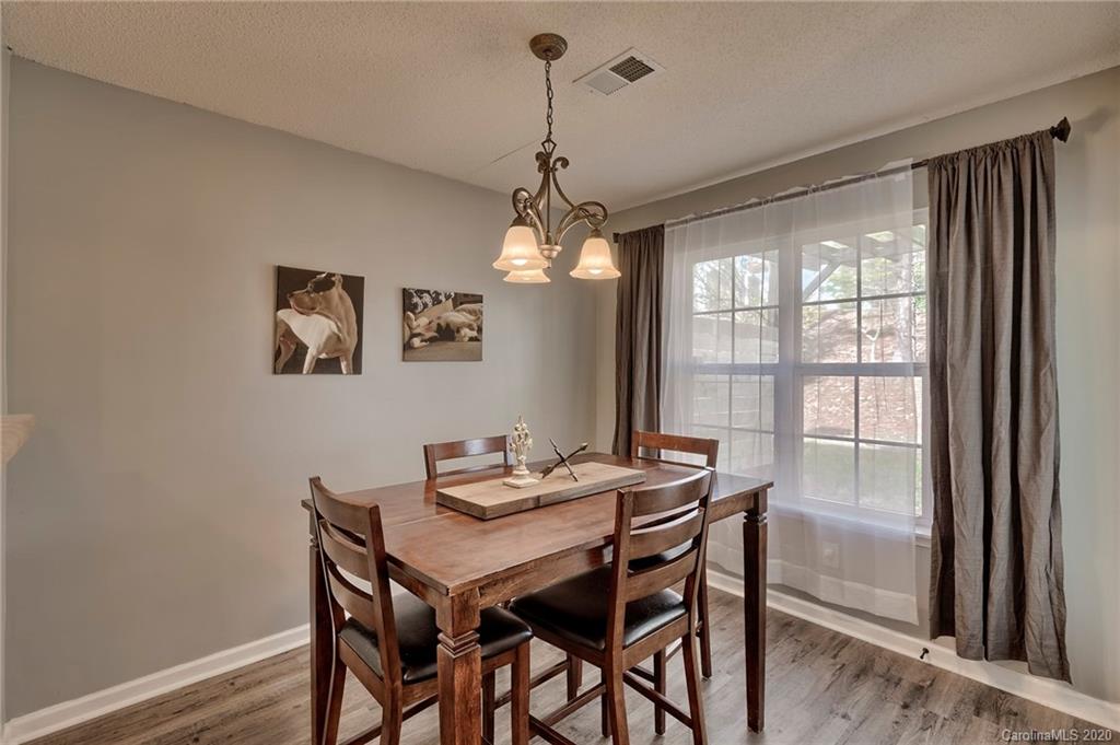 16857 Timber Crossing Road Charlotte, NC 28213 - Photo 12 of 38