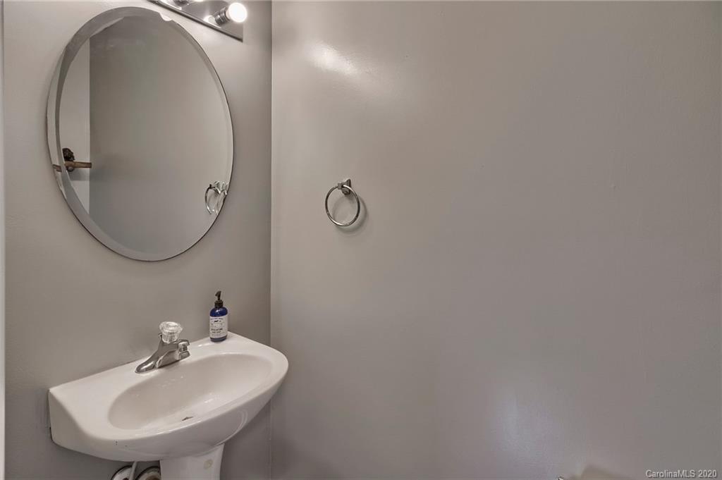 16857 Timber Crossing Road Charlotte, NC 28213 - Photo 20 of 38