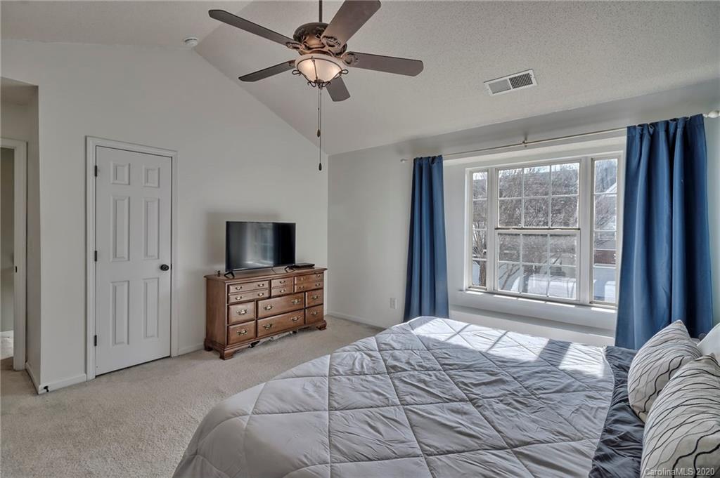 16857 Timber Crossing Road Charlotte, NC 28213 - Photo 24 of 38