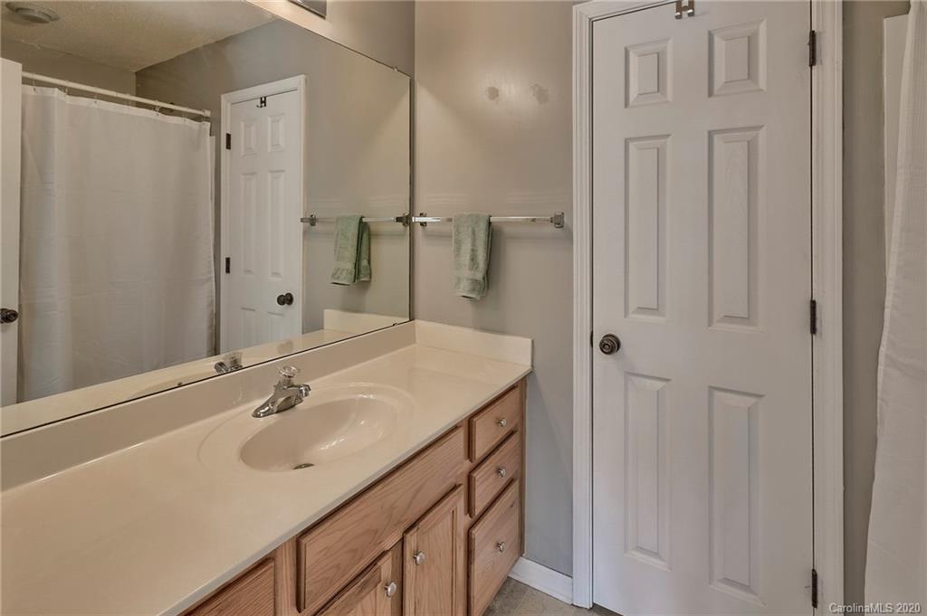 16857 Timber Crossing Road Charlotte, NC 28213 - Photo 27 of 38