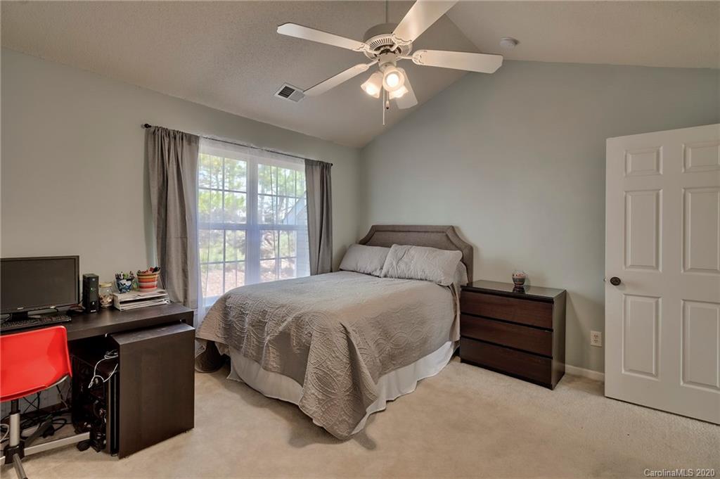16857 Timber Crossing Road Charlotte, NC 28213 - Photo 31 of 38