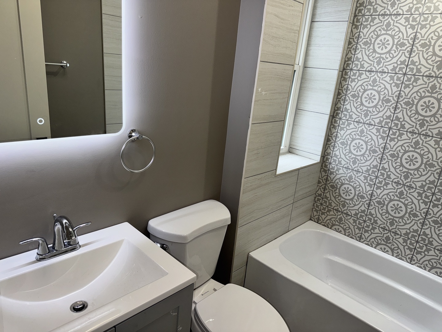 250 East 115th Street Chicago, IL 60628 - Photo 26 of 59