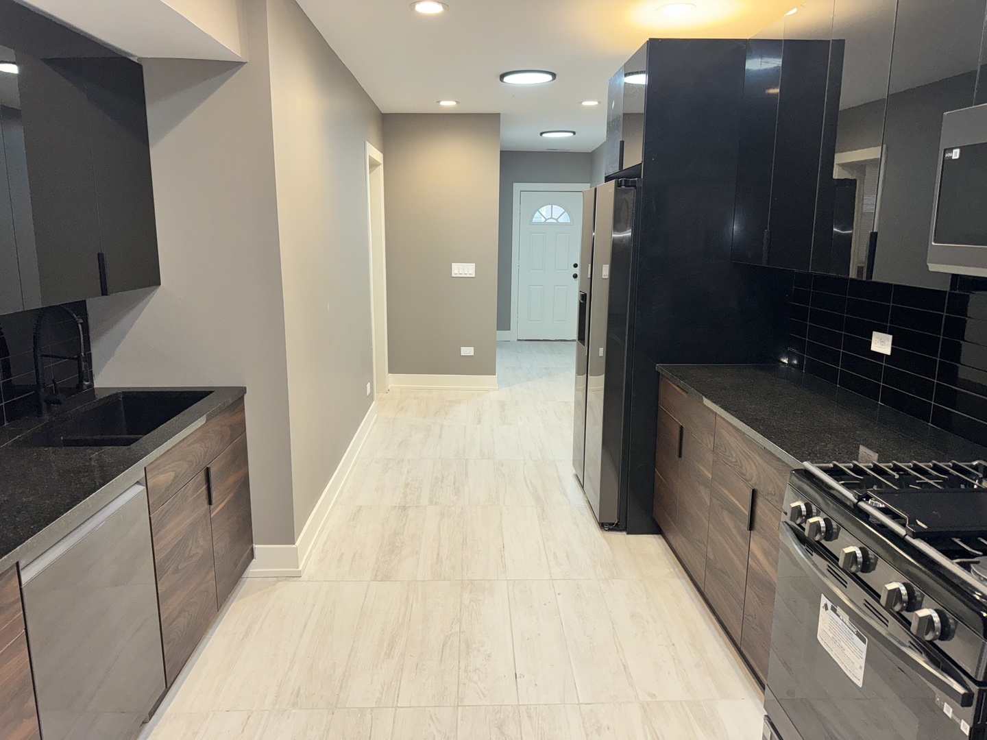 250 East 115th Street Chicago, IL 60628 - Photo 31 of 59