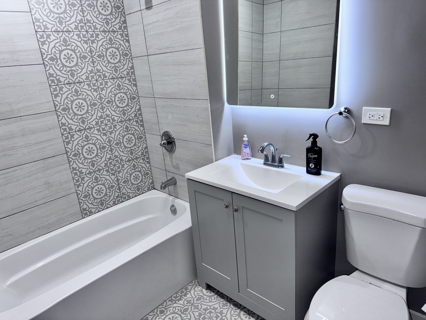250 East 115th Street Chicago, IL 60628 - Photo 7 of 59