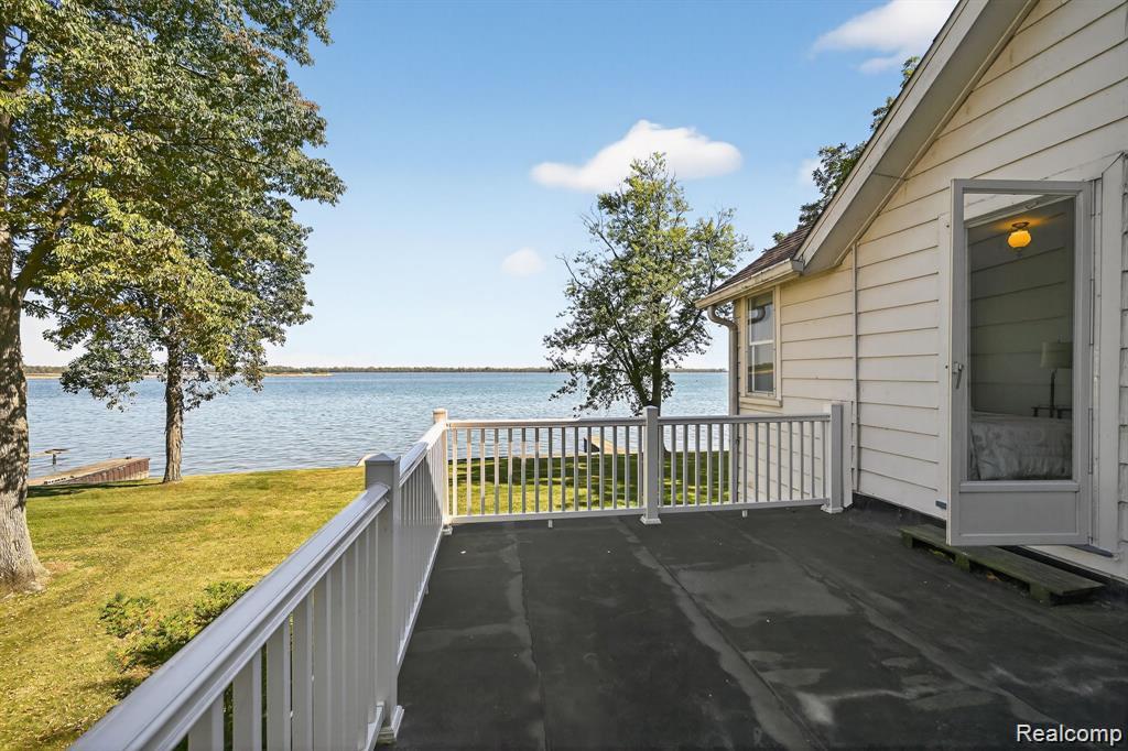 29863 East River Road Grosse Ile, MI 48138 - Photo 34 of 47