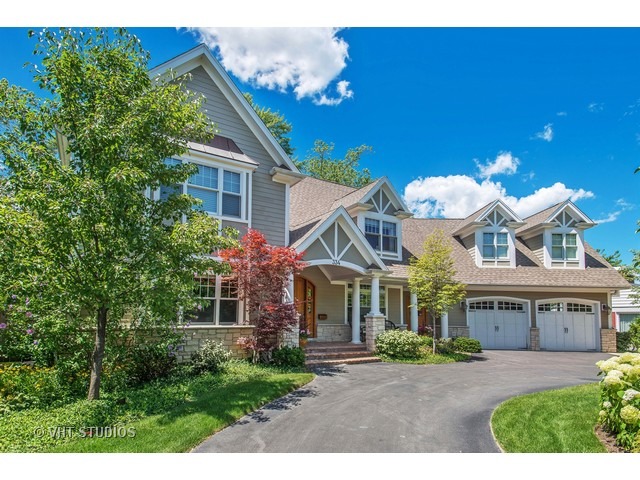 334 Wagner Road Northfield, IL 60093 - Photo 1 of 25