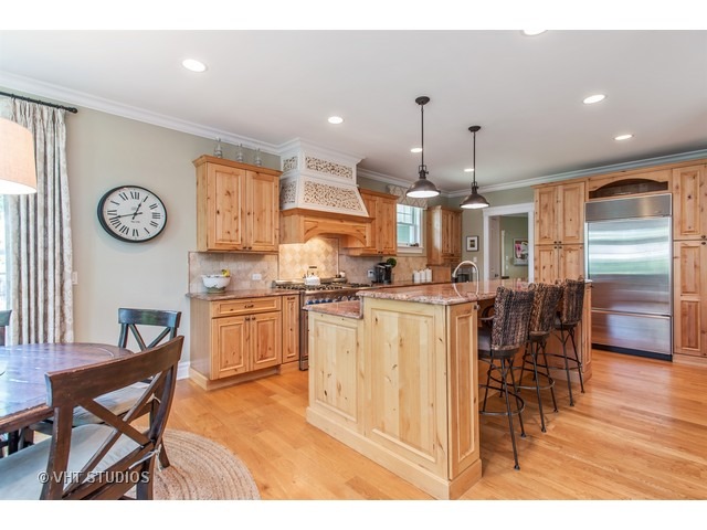334 Wagner Road Northfield, IL 60093 - Photo 6 of 25