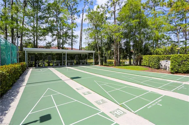 a view of a tennis court