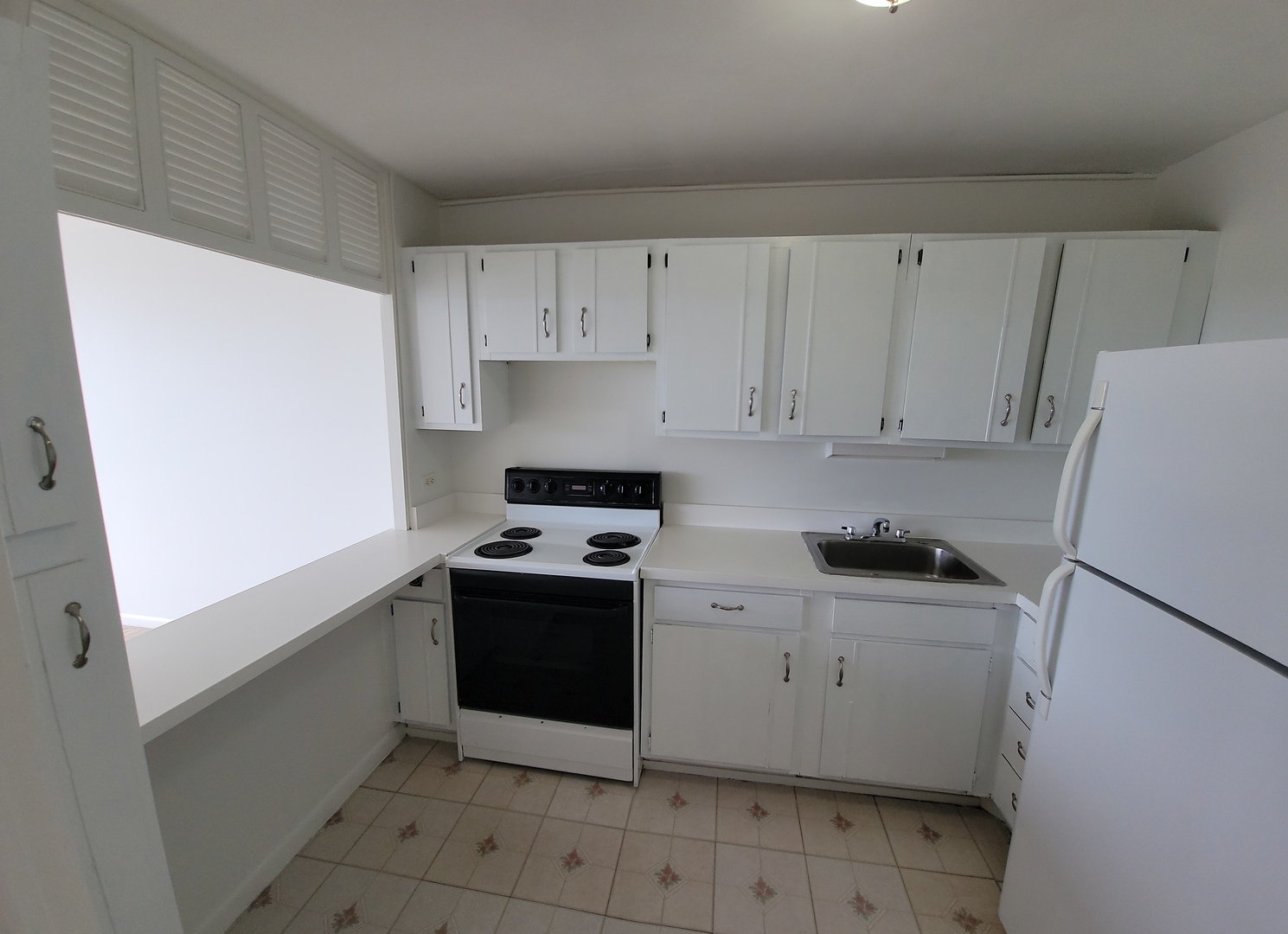 5445 North Sheridan Road, Unit 2705 Chicago, IL 60640 - Photo 5 of 8