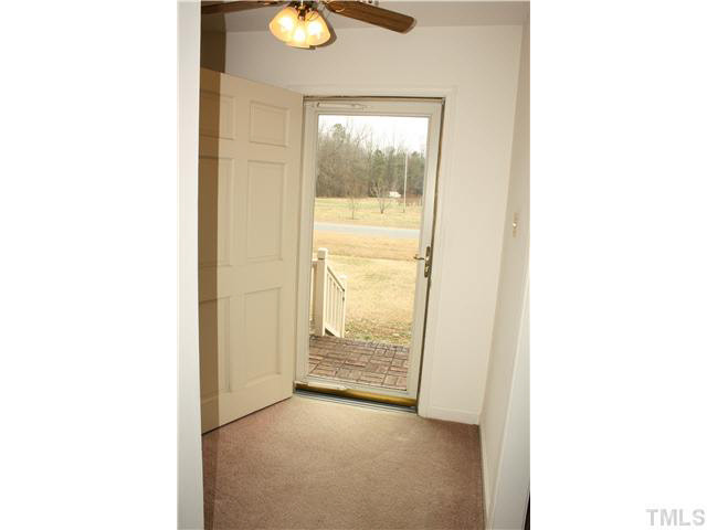 359 Harvey Road Kenly, NC 27542 - Photo 9 of 21 Foyer