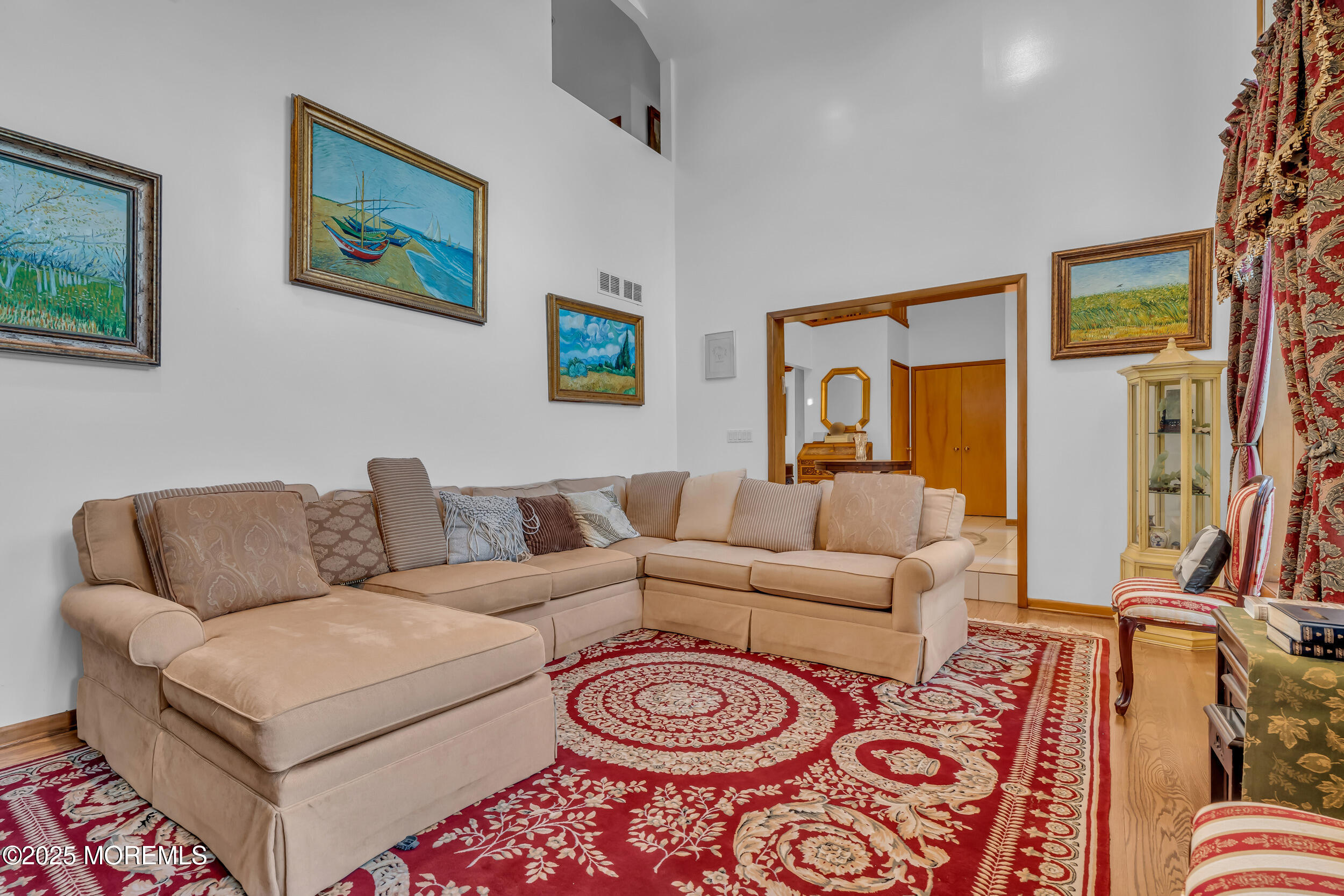 8 Ross Court Oakhurst, NJ 07755 - Photo 7 of 37 015