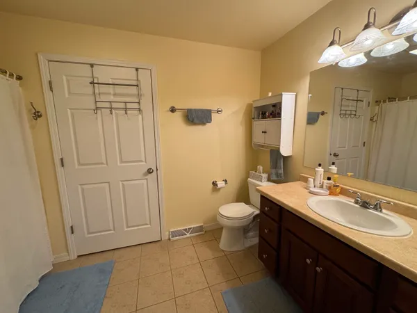 $229,900 | 2825 Holiday Drive, Janesville, WI 53545