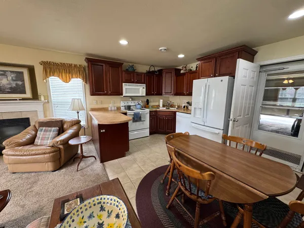 $229,900 | 2825 Holiday Drive, Janesville, WI 53545