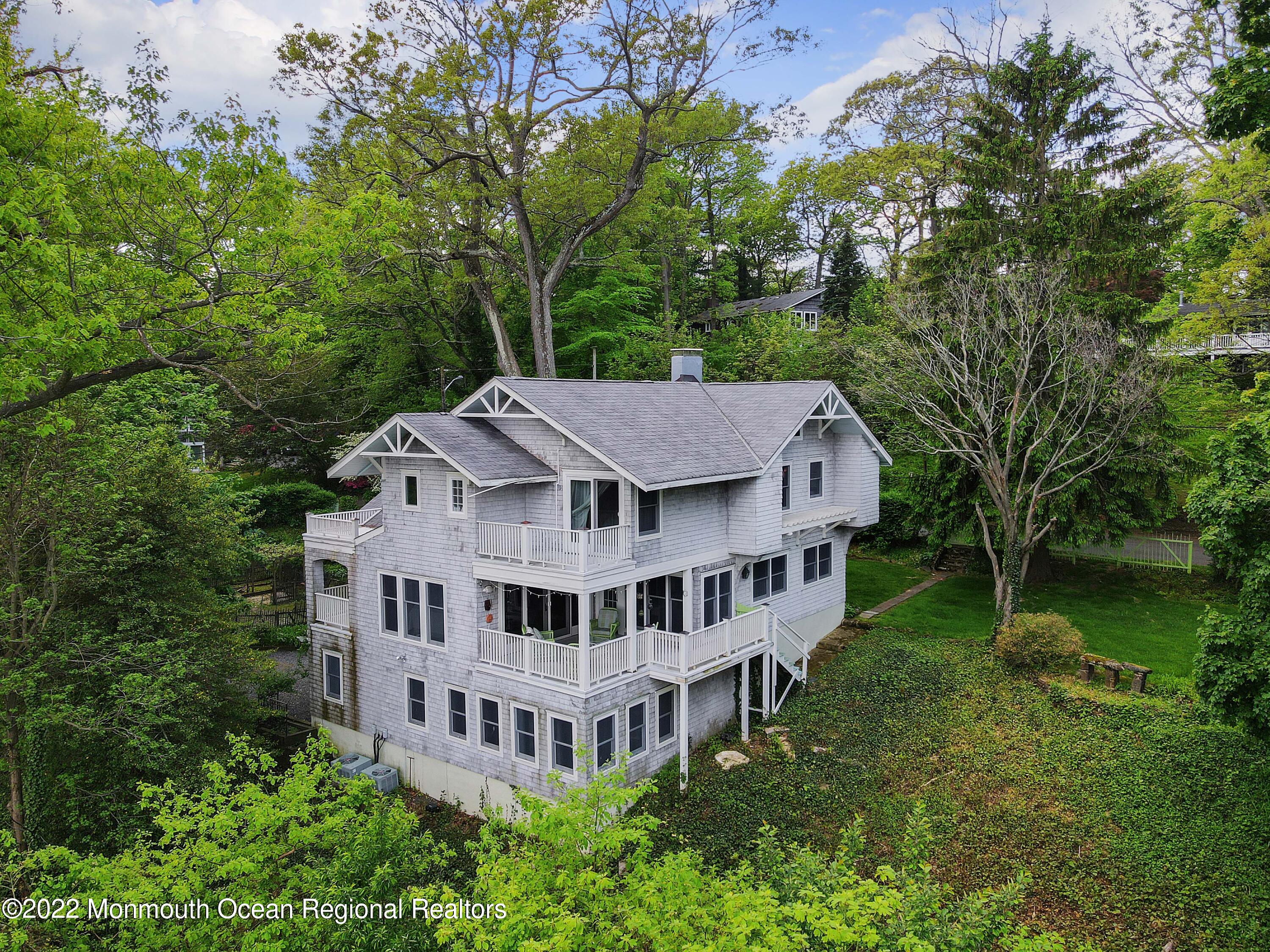 34 Hill Road Atlantic Highlands, NJ 07716 - Photo 9 of 37 Hillside retreat