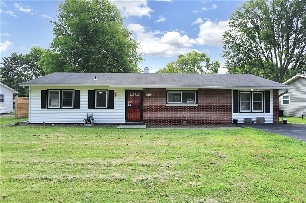 635 Howard Road Greenwood, IN 46142 - Photo 1 of 26 Gallery Image 1