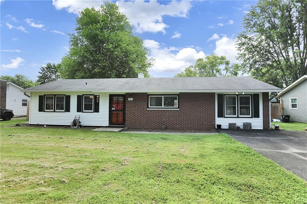 635 Howard Road Greenwood, IN 46142 - Photo 2 of 26 Gallery Image 2