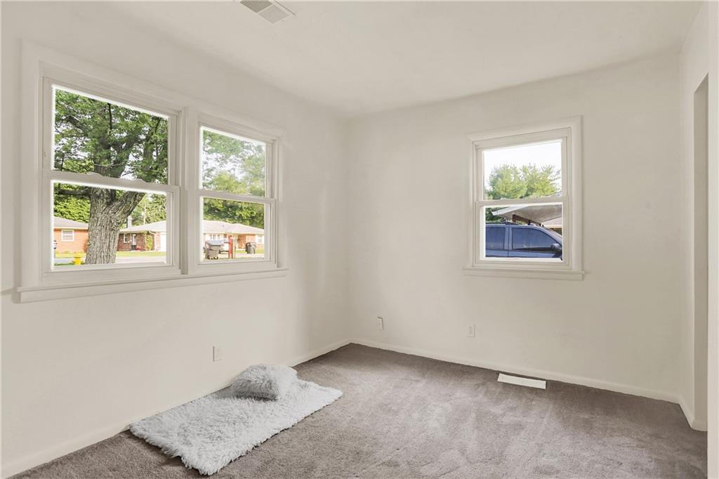 635 Howard Road Greenwood, IN 46142 - Photo 20 of 26 Gallery Image 20