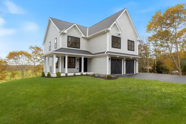$1,549,900 | 1010 Sawyer Road, Cape Elizabeth, ME 04107