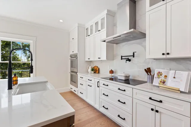 $1,549,900 | 1010 Sawyer Road, Cape Elizabeth, ME 04107