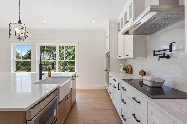 $1,549,900 | 1010 Sawyer Road, Cape Elizabeth, ME 04107