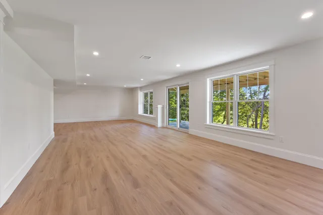 $1,549,900 | 1010 Sawyer Road, Cape Elizabeth, ME 04107