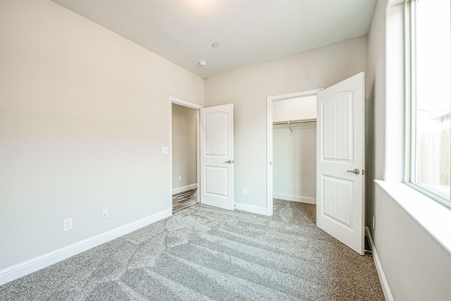 734 Alpine Way Madera, CA 93636 - Photo 14 of 31 Gallery Image 14